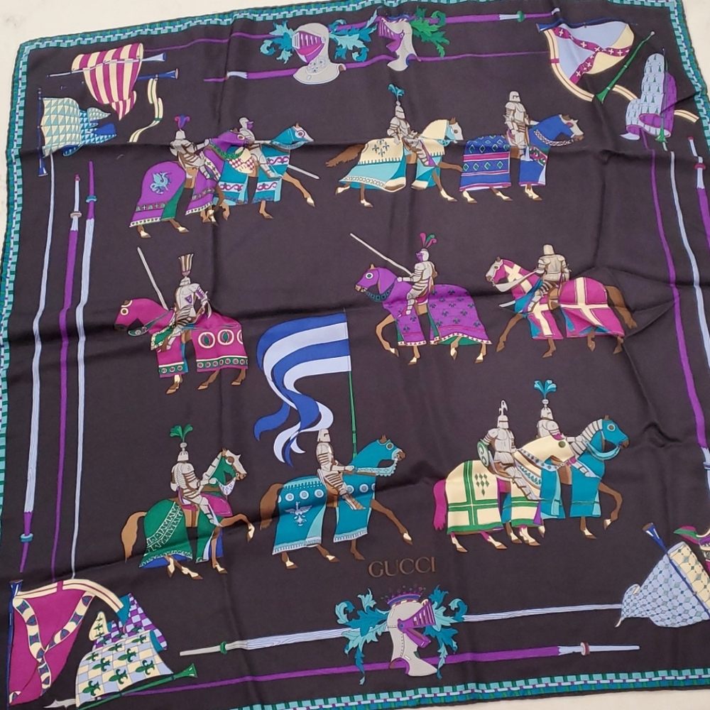 Gucci Vintage scarf